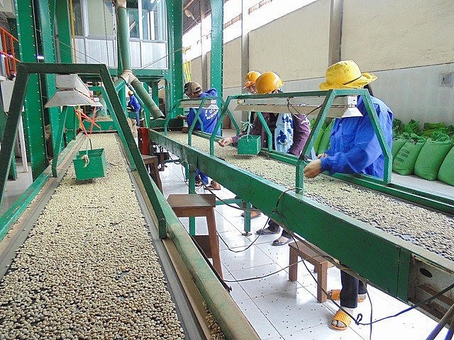 Tỉnh Yên Bái tiếp tục tháo gỡ khó khăn cho các doanh nghiệp về nguồn vốn, hỗ trợ trong xây dựng thương hiệu, xúc tiến thương mại tiêu thụ sản phẩm. (Ảnh: Cổng TTĐT tỉnh Yên Bái).