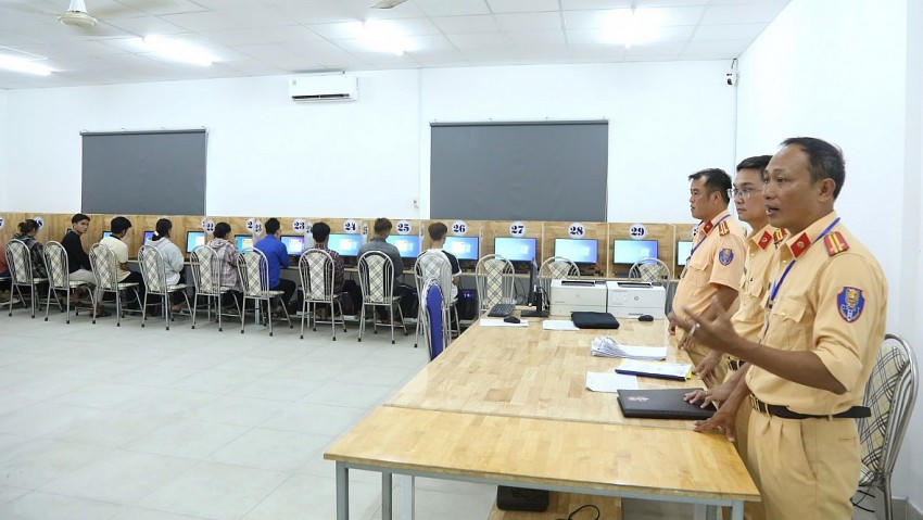 Công an tỉnh Tiền Giang tổ chức kỳ thi sát hạch lái xe hạng A1 đầu tiên tại Công ty Cổ phần vận tải ô tô Tiền Giang