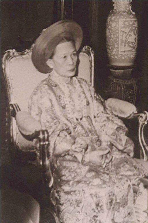 Bà Từ Cung - mẹ của vua Bảo Đại.
