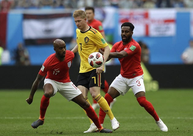 Tuyến giữa thiếu sáng tạo khiến Tam sư không thể tiến sâu.