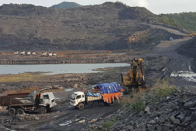 Hàng trăm lao động của cả hai công ty bị mất việc do tranh chấp