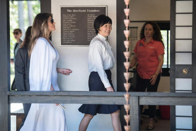 Trước đó vào ngày 10/2, bà Melania đã phá vỡ truyền thống khi không đồng hành với bà Aike trong ngày đầu tiên đệ nhất phu nhân Nhật Bản tới Mỹ. (Ảnh: Palm Beach Post)