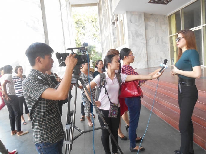 Ca sĩ Hồ Ngọc Hà "tiết lộ" kế hoạch sắp tới của mình với phóng viên báo Pháp luật plus - Ảnh: Nguyễn Xinh