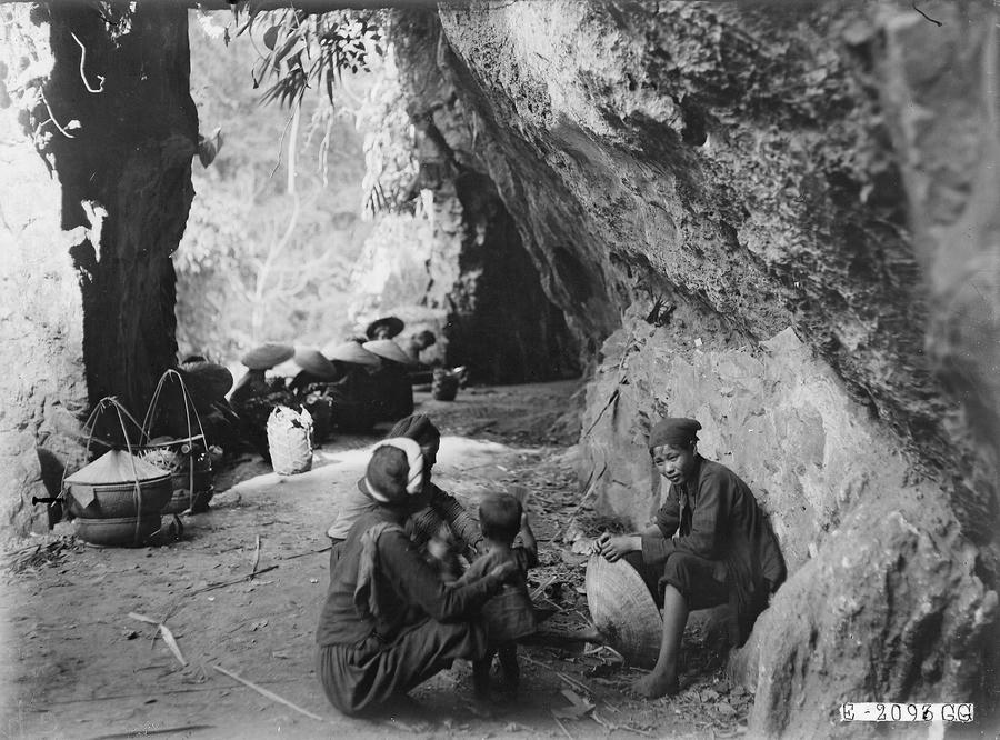 loat anh hiem ve mo chi kem khong lo o viet nam 100 nam truoc hinh anh 21