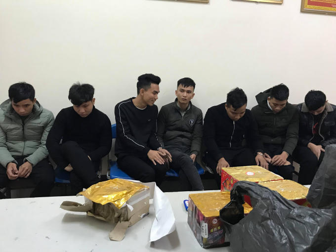 Nhóm đối tượng tại cơ quan điều tra.