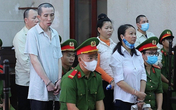 Vụ án mẹ nữ sinh giao gà buôn ma túy: Hoãn phiên tòa do bị cáo ngất xỉu. (Ảnh: báo Vietnamnet)