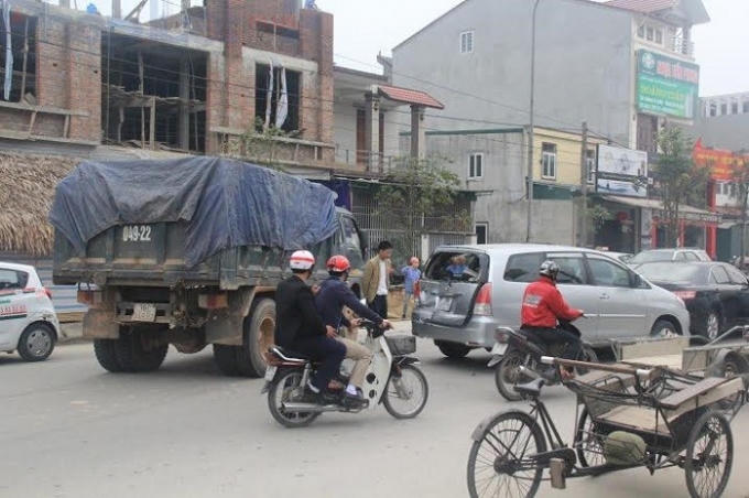 Hà Tĩnh: Giữ khoảng cách không an toàn, 3 xe ôtô đâm liên hoàn