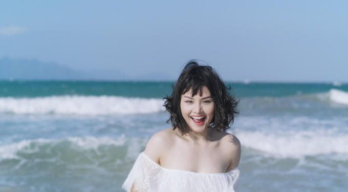 Miu Lê thảnh thơi “không tì vết” trong MV