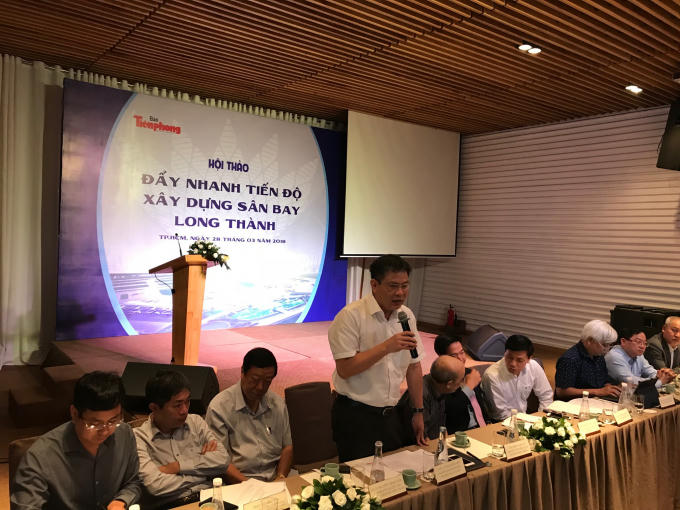 Chủ trương xây dựng sân bay Long Thành đã được Quốc hội thông qua tháng 6/2015. Dự án có công suất dự kiến đạt 100 triệu hành khách và 5 triệu tấn hàng hóa mỗi năm và được chia làm 3 giai đoạn.
