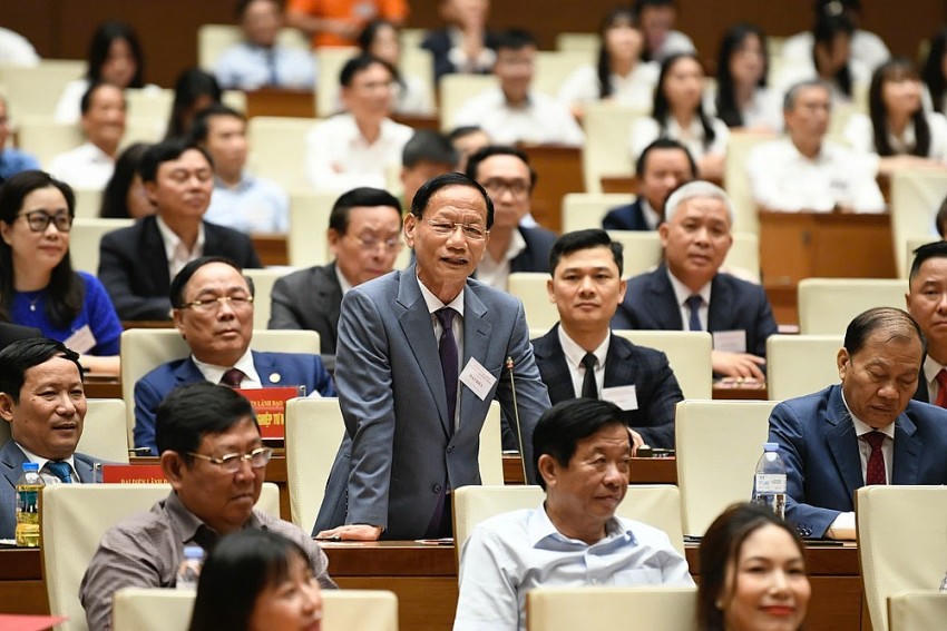 Ông Vũ Văn Tiền - Chủ tịch HĐQT Geleximco - nêu ý kiến tại hội nghị.
