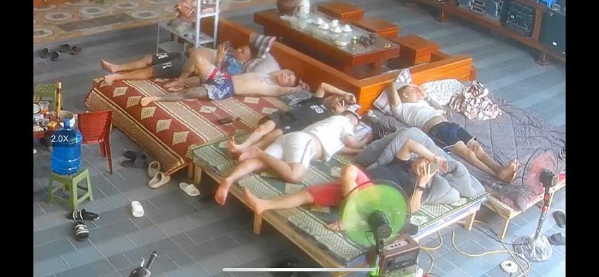 Nhóm người lạ mặt ăn ngủ nhà anh Kiều Văn Hải trong thời gian dài