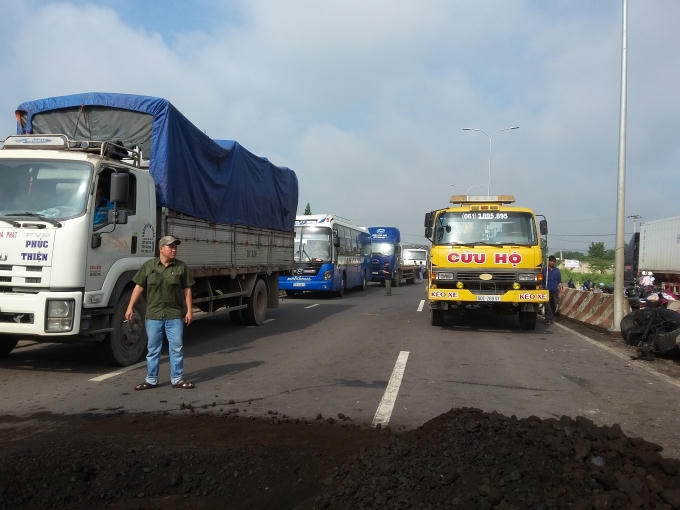 Kẹt xe trên đường Võ Nguyên Giáp.