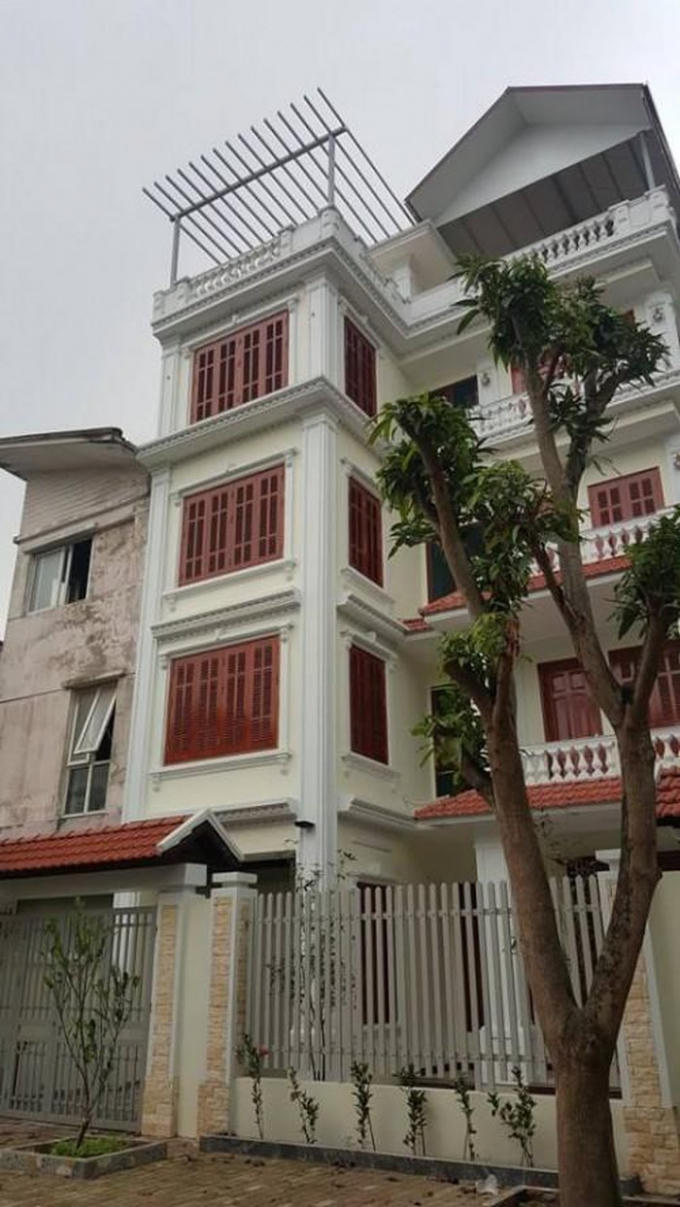 Biệt thự "khủng" phá vỡ quy hoạch khu liền kề Tân Tây Đô