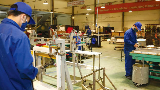 DN và các hiệp hội DN phải chủ động hơn trong việc tham gia phản biện, xây dựng chính sách. Ảnh: Lê Tiên.