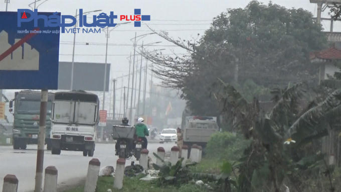 Xe cơi nới thành thùng dễ dàng qua mặt CSGT.