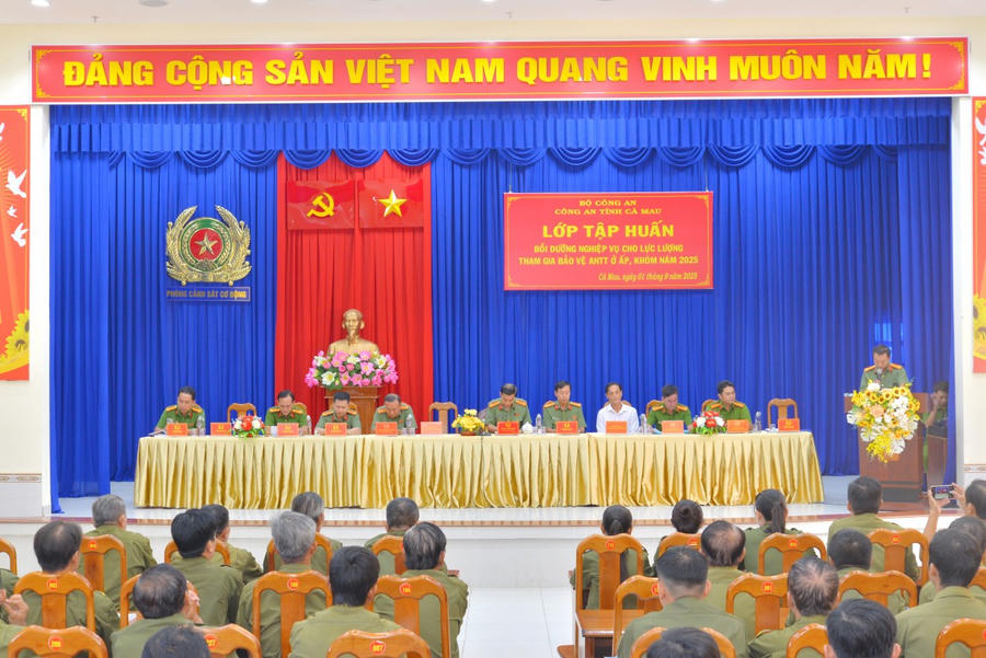 Quang cảnh buổi thảo luận.