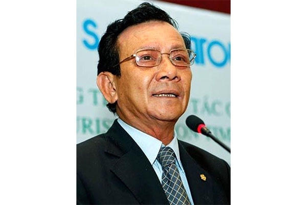 Được, mất gì khi bỏ “giờ giới nghiêm”?