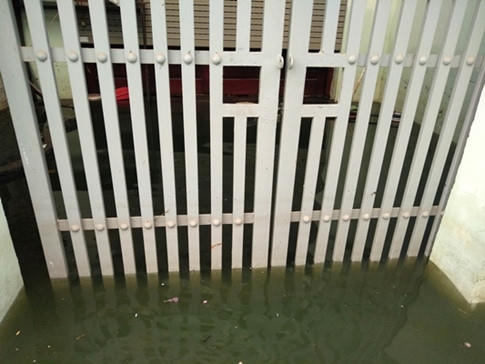 Nước ngập cửa