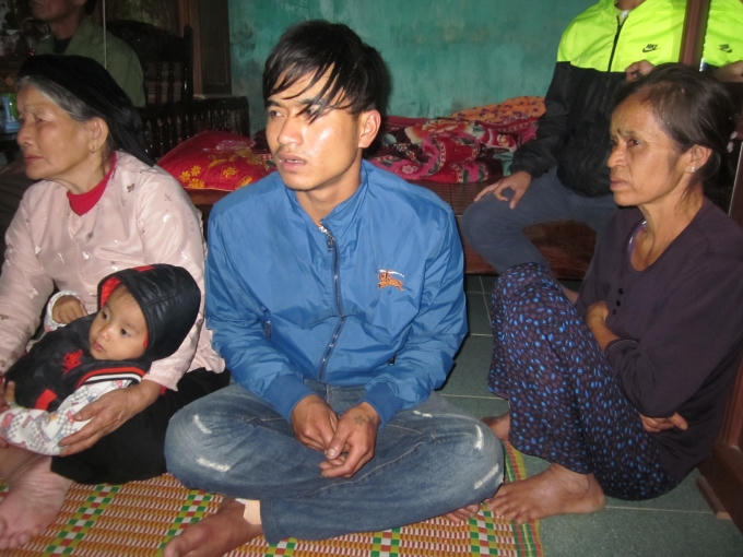 Anh Tân và người mẹ già ngày đêm trông tin con về