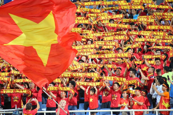 Các CĐV phải tuân thủ nghiêm ngặt quy định của BTC.