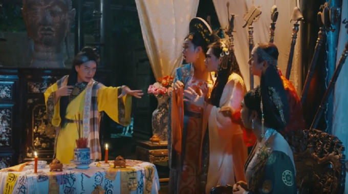 Diễn biến thêm phần gây cấn khi Nam Phi tự hạ độc mình để hãm hại Đông Phi.