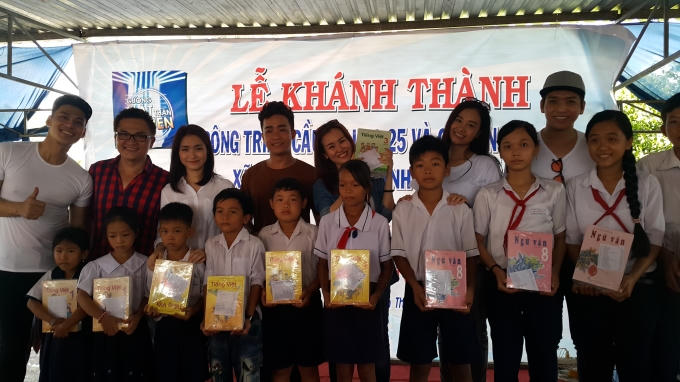 Gương mặt thân quen 2016: Bạch Công Khanh giành Nam vương Áo dài