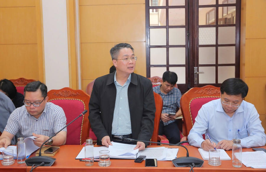 Lãnh đạo Sở Nông nghiệp và Môi trường phát biểu tại hội nghị.