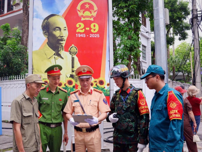 Công an Hà Nội phối hợp với nhiều cơ quan đơn vị.