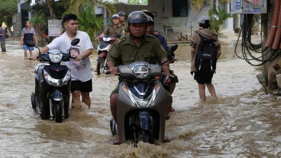 Khánh Hòa lại hứng chịu một đợt mưa lớn kéo dài. Ảnh: Công Tâm