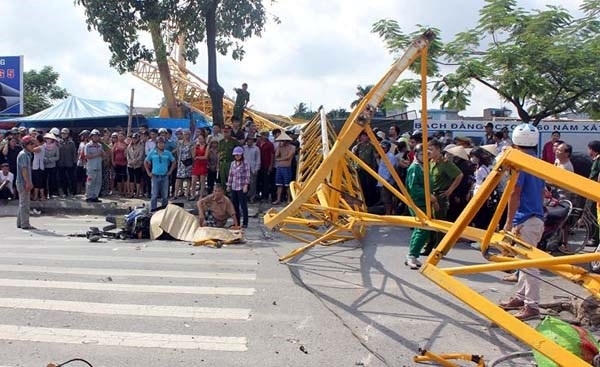 Hiện trường vụ tai nạn thương tâm tại Hải Phòng ngày 18/11 do cần tháp gây ra.