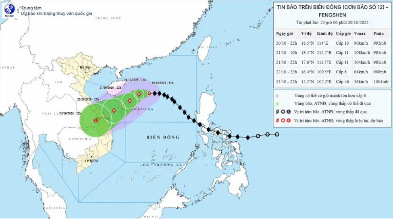Vị trí bão số 12 trên Biển Đông, cập nhật lúc 23 giờ ngày 20-10.