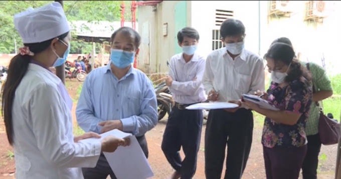 Cơ quan y tế triển khai việc kiểm tra, xử lý dịch bạch hầu.