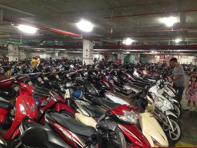 Ngày đầu nghỉ lễ 2/9: Siêu thị đông ngẹt, thực phẩm nhảy giá - ảnh 2