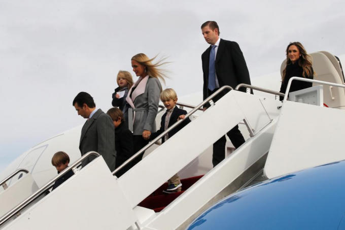 Các con và cháu của ông Trump cũng có mặt trong sự kiện trọng đại. (Ảnh: Reuters)