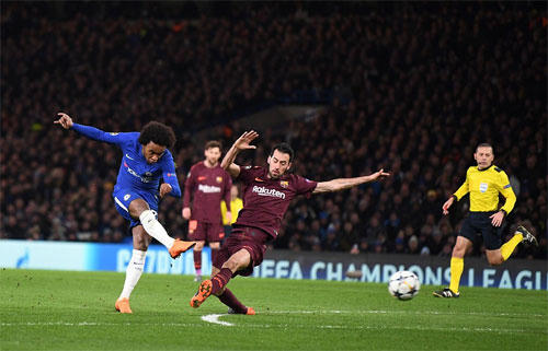 Chelsea mở tỉ số với pha lập công đẹp mắt của Willian. (Ảnh: Reuters)