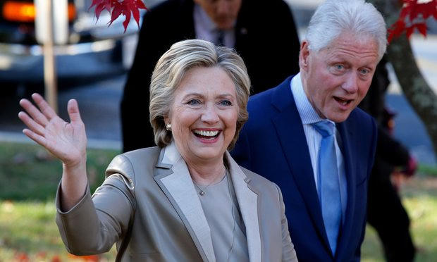 Vợ chồng bà Hillary Clinton xác nhận sẽ tham dự lễ tuyên thệ nhậm chức của ông Trump. (Ảnh: AFP)