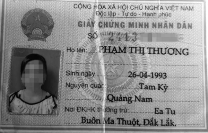 Chứng minh thư của người con mất tích.
