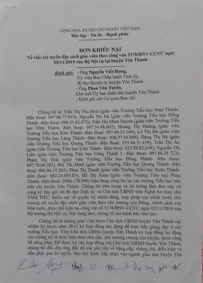 Đơn khiếu nại của các giáo viên.