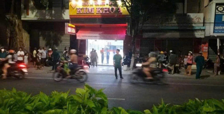 Hiện trường vụ cướp tiệm vàng Kim Khoa tại TP Cam Ranh (Khánh Hòa). Ảnh: Công Tâm