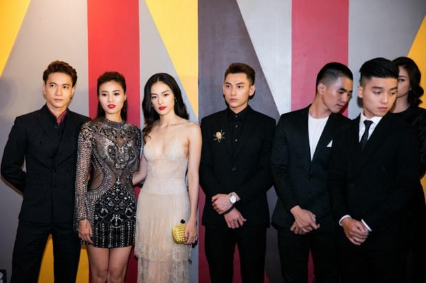 Chiếc đầm phản chủ khiến vòng 1 của Hạ Vi “lép xẹp” thảm hại