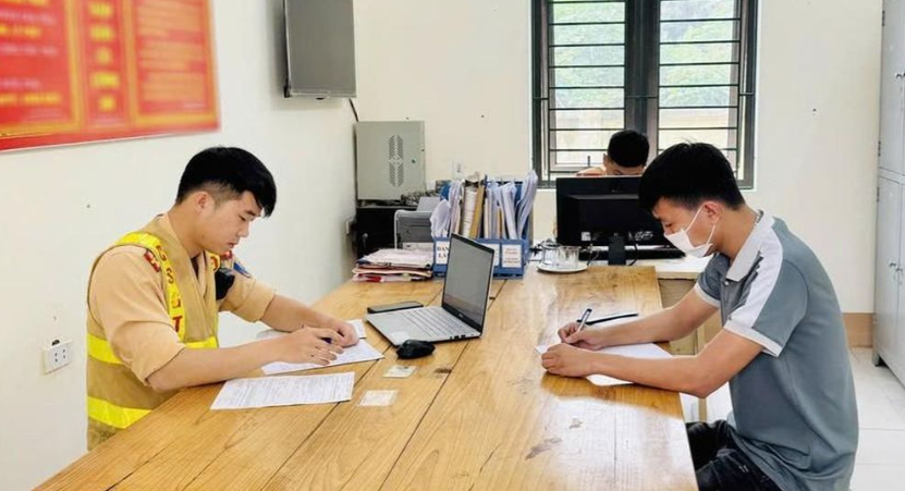 Công an làm việc với S.