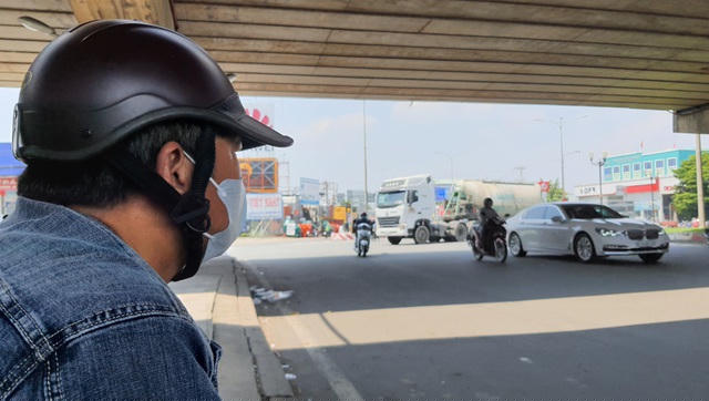 Người dân gọi vòng xoay cầu vượt Bình Phước là vòng xoay