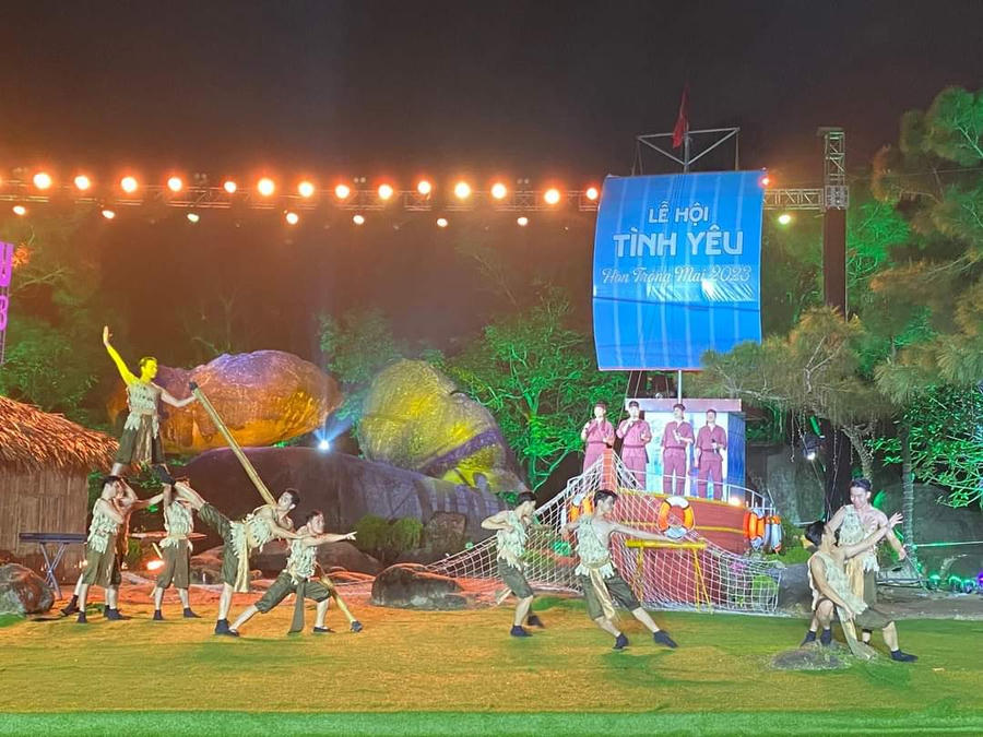 Tiết mục biểu diễn nghệ thuật tại Lễ hội.