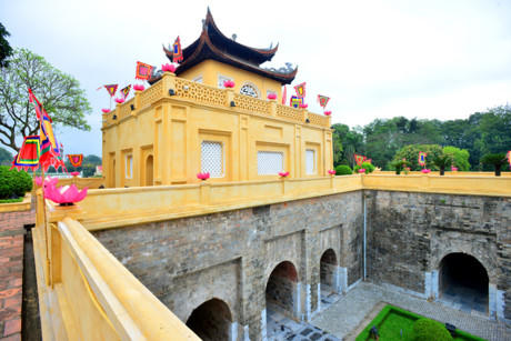 Dễ nhận thấy, toàn bộ nét cổ kính của khu di tích đã được phủ lên một màu ve vàng mới.