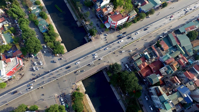 Sau 3 năm đưa vào hoạt động, cầu vượt Liễu Giai - Kim Mã đã giúp giảm thiểu đáng kể tình trạng ùn tắc kéo dài trên trục Kim Mã đi hướng Nguyễn Thái Học vào giờ cao điểm.