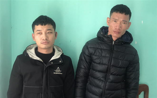 Lê Văn Hùng và Lê Văn Úc bị bắt giữ.