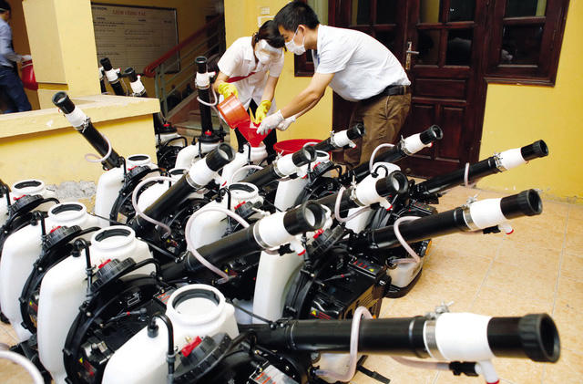 "Hóa chất diệt muỗi đang được sử dụng là rất tốt", PGS.TS Trần Như Dương khẳng định. Ảnh: minh họa/Ngọc Nga.