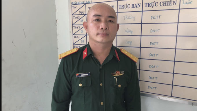 Đối tượng Văn Đức Hùng giả mạo sĩ quan quân đội.