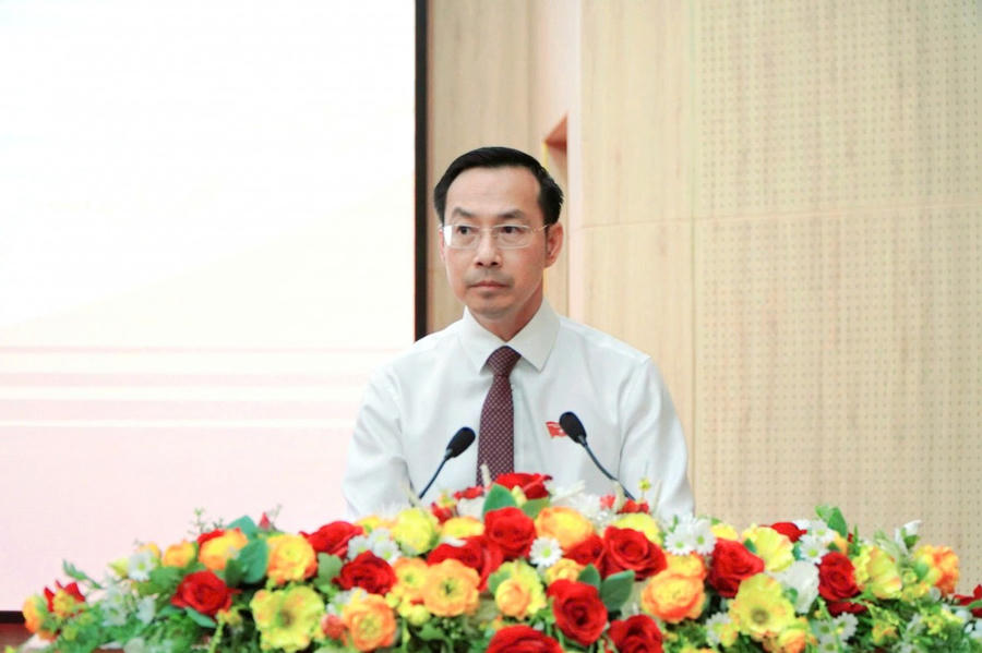 Ông Nguyễn Thanh Nhàn - Chủ tịch HĐND tỉnh An Giang phát biểu tại kỳ họp