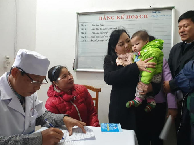 Bộ trưởng Bộ Y tế khuyến cáo các bậc cha mẹ cho con đi tiêm chủng để phòng tránh dịch bệnh.